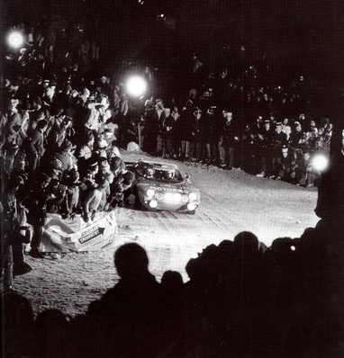 Bernard Darniche - Alain Mahé
47º Rallye Automobile de Monte-Carlo 1979. Lancia Stratos HF (TO R06880). Clasificado 1º.
Team Chardonnet

Del 20 al 26 de Enero, Monte-Carlo.
Superficie: asfalto - nieve - hielo.

El Rally tenia un total de 2554.00 km de los que 619.00 km divididos en 30 tramos eran especiales (1 de ellos fue cancelado SS13 St Barthelemy de 19 Km).

Se inscribieron 255 equipos, tomaron la salida 233, finalizaron 84.@
Palabras clave: Lancia;Stratos;Montecarlo;1979;Nieve
