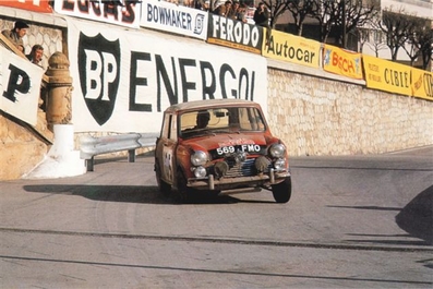 Rauno August Aaltonen - Tony Ambrose
33º Rallye Automobile de Monte-Carlo 1964. BMC Mini Cooper S (569 FMO). Clasificado 7º.

Del 18 al 21 de Enero, Monte Carlo.
Superficie: asfalto - nieve.

Se inscribieron 306 equipos, tomaron la salida 299, finalizaron 163.@
Palabras clave: ;Tony_Ambrose;Mini;Cooper;S1071;Montecarlo;1964