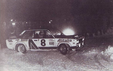 Bernard Darniche - Alain Mahé
46º Rallye Automobile de Monte-Carlo 1978. Fiat 131 Abarth (TO R19728). Clasificado 5º.
Fiat Alitalia

Del 21 al 27 de Enero, Monte-Carlo.
Superficie: asfalto - nieve.

El Rally tenia un total de 4600 km de los que 570 km divididos en 29 tramos eran especiales (5 de ellas fueron canceladas SS8 Col du Fanget de 10 Km, SS10 Serre Chevalier de 10 Km, SS11 Col du Lautaret de 15 Km, SS14 Saint Pierreville de 16 Km y SS15 Burzet de 44 Km).

Se inscribieron 231 equipos, tomaron la salida 216, finalizaron 129.@
Palabras clave: ;Fiat;Abarth;Montecarlo;1978;nieve