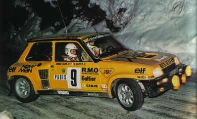 Bruno Saby - Francoise Sappey
50º Rallye Automobile de Monte-Carlo 1982. Renault 5 Turbo (6480 VM 38). Clasificado 5º.
Garage Galtier

Del 16 al 22 de Enero, Monte Carlo.
Superficie: asfalto - nieve.

El Rally tenia un total de 4082.71 km de los que 747.81 km divididos en 32 tramos eran especiales, (2 de ellas fueron canceladas SS7 Trigance - Chateauvieux 1 de 28,53 Km y SS15 St Jean en Royans - La Chapelle en Vercors de 38,67 Km).

Se inscribieron 306 equipos, tomaron la salida 299, finalizaron 140.@
Palabras clave: Renault;Turbo;Montecarlo;nieve;1982