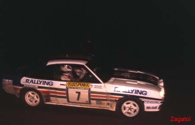 Henri Toivonen - Fred Gallagher
33º 1000 Lakes Rally 1983. Opel Manta 400 (GG-CT 310). Abandonó por daños de motor a causa de una salida de pista en SS39 Kraakkio de 10.51 Km.
Rothmans Opel Rally Team

Del 26 al 28 de Agosto, Jyväskylä, Finlandia.
Superficie: tierra.

El Rally tenia un total de 1461.00 km de los que 472.63 km divididos en 50 tramos, eran especiales.

Se inscribieron 180 equipos, tomaron la salida 174, finalizaron 71.@
Palabras clave: Henri_Toivonen;opel;manta;Finlandia;grupo_B;1983