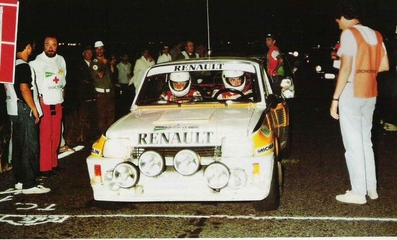 Carlos Sainz Cenamor - Antonio Boto
Rally Corte El Ingles 1985 (Islas Canarias). Renault 5 Turbo Tour de Corse. Clasificado 1º. 

SUBCAMPEÓN de España de Pilotos de Rallyes (Renault 5 Tour de Corse Gr.B.).

Piloto Oficial de Renault España.
Palabras clave: ;Renault;Turbo;Corte_Ingles;Canarias;1985