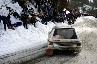 Michèle Mouton - Terry Harryman
54º Rallye Automobile de Monte-Carlo 1986. Peugeot 205 Turbo 16 (SB-K 205). Abandonó por la presión de aceite SS14 D40 - Savoillan de 17.00 km.

Del 18 al 24 de Enero, Monte-Carlo.
Superficie: asfalto - nieve.

El Rally tenía un total de 3984.00 km de los que 881.20 km divididos en 36 tramos eran especiales.

Tomaron la salida 156 equipos, finalizaron 65.@
Palabras clave: Michele_Mouton;Terry_Harryman;Peugeot;Turbo;T16;Montecarlo;Grupo_B;nieve;1986