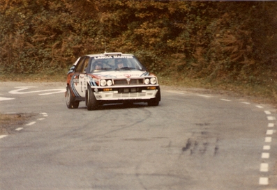 Juha Kankkunen - Juha Piironen
27º Rallye Catalunya - Costa Brava - Rallye de España 1991. Lancia Delta Integrale 16V (TO 76856R). Clasificado 2º.
Martini Lancia

Primer año válido para el Campeonato Mundial de Rallyes.

Del 10 al 13 de Noviembre, Lloret de Mar, Girona, Catalunya, España.
Superficie: asfalto - tierra.

El Rally tenia un total de 1606.98 km de los que 594.01 km divididos en 35 tramos eran especiales (2 de ellos fueron cancelados SS4 Sant Hilari - Osor de 13.57 Km y SS29 Riera de Merles de 14.36 Km).

Tomaron la salida 76 equipos, finalizaron 33.@
Palabras clave: Lancia;Delta;Integrale;Catalunya;1991;España;Spain