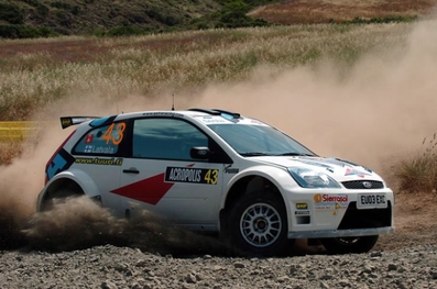 Jari-Matti Latvala - Miikka Anttila
51º Acropolis Rally of Greece 2004. Ford Fiesta S1600 (EU03 EXC). Abandonó por el embrague en SS12 Rengini 2 de 11.84 km.

Del 3 al 6 de Junio, Lamia, Grecia.
Superficie: tierra.

El Rally tenia un total de 1438.48 km de los que 377.13 km divididos en 22 tramos eran especiales.

Tomaron la salida 72, finalizaron 33.@
Palabras clave: Miikka_Anttila;Ford;Fiesta;Grecia;2004