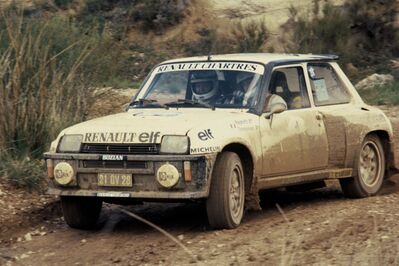 Jean Ragnotti - Pierre Thimonier
5º Rallye Terre de Provence 1984. Renault 5 Turbo "Tour de Corse" (21 QV 28). Clasificado 2º.

Del 18 al 19 de Mayo, Digne, Francia.
Superficie: tierra.

Desconocemos de cuantos kilómetros tanto totales como especiales tenia la prueba.

Tomaron la salida 102 equipos, finalizaron 62.@
Palabras clave: ;Renault;Grupo_B;Provence;Francia;1984