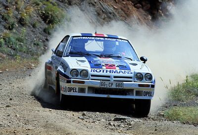 Ari Vatanen - Terry Harryman
30º Rothmans Acropolis Rally 1983. Opel Manta 400 (GG-CP 680). Clasificado 4º.
Rothmans Opel Rally Team

Del 30 de Mayo al 2 de Junio, Atenas, Grecia.
Superficie: tierra.

El Rally tenia un total de 2264 km de los que 843.30 km divididos en 45 tramos eran especiales, (uno de ellos fue cancelado SS22 Tsouka de 6.57 km).

Tomaron la salida 120 equipos, finalizaron 36.@
Palabras clave: Opel;Manta;Grecia;Grupo_B;1983;Acropolis