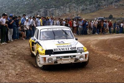 Jean Ragnotti - Jean-Marc Andrié
30º Acropolis Rally 1983. Renault 5 Turbo (1465 XD 91). Abandonó por problemas con los tornillos que sujetaban las ruedas en SS8 Lidoriki de 7,30 Km.

Del 30 de Mayo al 2 de Junio, Atenas, Grecia.
Superficie: tierra.

El Rally tenia un total de 2264 km de los que 843.30 km divididos en 45 tramos eran especiales, (uno de ellos fue cancelado SS22 Tsouka de 6.57 km).

Tomaron la salida 120 equipos, finalizaron 36.@
Palabras clave: ;Acropolis;Renault;Turbo;Grecia;1983;Grupo_B