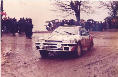 Markku Alén - Ilkka Kivimäki
25º Rallye de Portugal - Vinho do Porto 1991. Subaru Legacy RS (H641 JBW). Clasificado 5º.
Subaru Rally Team Europe

Del 5 al 9 de Marzo, Portugal.
Superficie: asfalto - tierra.

El Rally tenia un total de 2041.26 Km de los que 564.20 Km divididos en 38 tramos eran especiales (2 de ellos fueron cancelados SS2 Gradil de 9 Km y SS28 Viseu de 29.90 Km).

Se inscribieron 106 equipos, tomaron la salida 95, finalizaron 28.@
Palabras clave: Markku_Alen;Subaru;Legacy;Portugal;1991