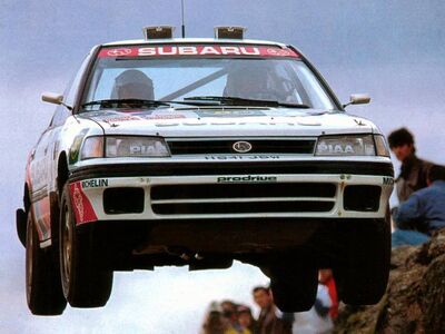 Markku Alén - Ilkka Kivimäki
25º Rallye de Portugal - Vinho do Porto 1991. Subaru Legacy RS (H641 JBW). Clasificado 5º.
Subaru Rally Team Europe

Del 5 al 9 de Marzo, Portugal.
Superficie: asfalto - tierra.

El Rally tenia un total de 2041.26 Km de los que 564.20 Km divididos en 38 tramos eran especiales (2 de ellos fueron cancelados SS2 Gradil de 9 Km y SS28 Viseu de 29.90 Km).

Se inscribieron 106 equipos, tomaron la salida 95, finalizaron 28.@
Palabras clave: Markku_Alen;Subaru;Legacy;Portugal;1991