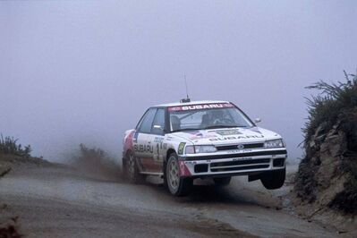 Markku Alén - Ilkka Kivimäki
25º Rallye de Portugal - Vinho do Porto 1991. Subaru Legacy RS (H641 JBW). Clasificado 5º.
Subaru Rally Team Europe

Del 5 al 9 de Marzo, Portugal.
Superficie: asfalto - tierra.

El Rally tenia un total de 2041.26 Km de los que 564.20 Km divididos en 38 tramos eran especiales (2 de ellos fueron cancelados SS2 Gradil de 9 Km y SS28 Viseu de 29.90 Km).

Se inscribieron 106 equipos, tomaron la salida 95, finalizaron 28.@
Palabras clave: Markku_Alen;Subaru;Legacy;Portugal;1991