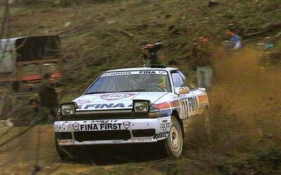 Marc Duez - Klaus Wicha
25º Rallye de Portugal - Vinho do Porto 1991. Toyota Celica GT-4 -ST165- (K-AM 6212). Abandonó por problemas eléctricos en SS19 Santa Luzia de 19.00 km.
Toyota Fina Team

Del 5 al 9 de Marzo, Portugal.
Superficie: asfalto - tierra.

El Rally tenia un total de 2041.26 Km de los que 564.20 Km divididos en 38 tramos eran especiales (2 de ellos fueron cancelados SS2 Gradil de 9 Km y SS28 Viseu de 29.90 Km).

Se inscribieron 106 equipos, tomaron la salida 95, finalizaron 28.@
Palabras clave: Toyota;Celica;Portugal;1991