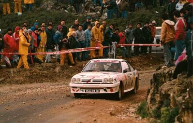 Pedro Carrasco - Joao Martins
25º Rallye de Portugal - Vinho do Porto 1991. Opel Manta 2.0 E (1533 PN 78). Abandonó en SS6 Serra da Lousã - 25.00 km. Desconocemos el motivo.

Del 5 al 9 de Marzo, Portugal.
Superficie: asfalto - tierra.

El Rally tenia un total de 2041.26 Km de los que 564.20 Km divididos en 38 tramos eran especiales (2 de ellos fueron cancelados SS2 Gradil de 9 Km y SS28 Viseu de 29.90 Km).

Se inscribieron 106 equipos, tomaron la salida 95, finalizaron 28.@
Palabras clave: Opel;Manta;Portugal;1991