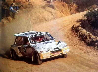 Carlos Sainz Cenamor - Antonio Boto
34º Rally Costa Brava 1986. Renault 5 Maxiturbo (2-M-4747-P). Clasificado 2º.

Del 21 al 23 de Febrero, Lloret de Mar, Girona, Catalunya, España.
Superficie: asfalto - tierra.

El Rally tenia un total de 1293.91 Km de los que 557.07 Km divididos en 29 tramos eran especiales.

Se inscribieron 110 equipos, tomaron la salida 94, finalizaron 30.@
Palabras clave: ;Renault;Maxiturbo;Grupo_B;Costa_Brava;1986;Maxi