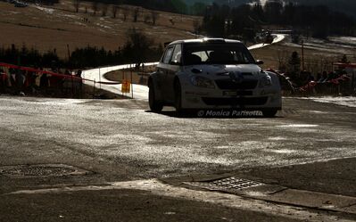 Kevin Abbring - Lara Vanneste
80º Rallye Automobile de Monte-Carlo 2012. Skoda Fabia S2000 (H VM136). Clasificado 12º.

Del 17 al 22 de Enero, Valence - Monaco.
Superficie: asfalto - nieve.

El Rally teni­a un total de 1772.52 km de los que 433.36 Km divididos en 18 tramos eran especiales.

Se inscribieron 82 equipos, tomaron la salida 73, finalizaron 45.

© Monica Parisotto
@
Palabras clave: Skoda;Fabia;S2000;Montecarlo;2012