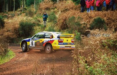 Harri Rovanperä - Risto Pietiläinen
55º Network Q Rally de Gran Bretaña 1999. Seat Cordoba WRC Evo2 (B-2121-VN). Clasificado 3º.

Del 21 al 23 de Noviembre, Cheltenham.
Superficie: tierra - asfalto.

El Rally tení­a un total de 1815.48 km de los que 389.39 km divididos en 22 tramos eran especiales.

Se inscribieron 186 equipos, tomaron la salida 160, finalizaron 89.

© Petr Fitz
@@
Palabras clave: ;Seat;Cordoba;WRC;Evo2;Gran_Bretaña;1999
