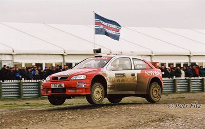 Neil Wearden - Trevor Agnew
55º Network Q Rally de Gran Bretaña 1999. Opel (Vauxhall) Astra Kit Car (T20 VML). Clasificado 20º.

Del 21 al 23 de Noviembre, Cheltenham.
Superficie: tierra - asfalto.

El Rally tení­a un total de 1815.48 km de los que 389.39 km divididos en 22 tramos eran especiales.

Se inscribieron 186 equipos, tomaron la salida 160, finalizaron 89.

© Petr Fitz
@@
Palabras clave: Opel;Vauxhall;Astra;Kit_Car;Gran_Bretaña;1999