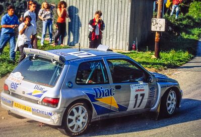 Jean Ragnotti - Gilles Thimonier
39º Tour de Corse - Rallye de France 1995. 	Renault Clio Maxi (5338 VB 84). Clasificado 11º.

Del 3 al 5 de Mayo, Ajaccio, Córcega, Francia.
Superficie:asfalto.

El Rally tenia un total de 1234.04 km de los que 481.17 km divididos en 22 tramos eran especiales.

Se inscribieron 94 equipos, tomaron la salida 91, finalizaron 44.@
Palabras clave: ;Renault;Clio;Maxi;Corcega;Corse;1995