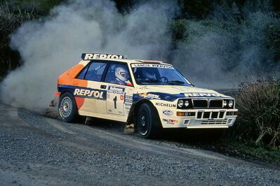 Carlos Sainz Cenamor - Luís Rodríguez Moya
23º Rothmans Rally de Nueva Zelanda 1993. Lancia Delta HF Integrale (TO 73023T). Clasificado 4º.
Jolly Club

Del 5 al 8 de Agosto, Auckland.
Superficie: tierra.

El Rally tenia un total de 2032.17 km de los que 562.74 km divididos en 36 tramos eran especiales.

Seinscribieron 75 equipos, tomaron la salida 75, finalizaron 46.@
Palabras clave: Lancia;Delta;Integrale;Nueva_Zelanda;1993