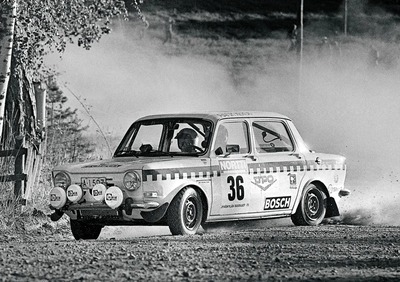 Henri Toivonen - Antero Lindqvist
25º Jyväskylän Suurajot - Rally of the 1000 Lakes 1975. Simca Rallye 2. Abandonó por cárter roto en SS36 Myhinpaa de 20.50 Km.

Del 29 al 31 de Agosto, Jyväskylä, Finlandia.
Superficie: tierra.

El Rally tenia un total de 1332.00 km de los que 287.50 km divididos en 42 tramos eran especiales.

Tomaron la salida 98 equipos, finalizaron 60.@
Palabras clave: Henri_Toivonen;Simca;Rallye;Finlandia;1975