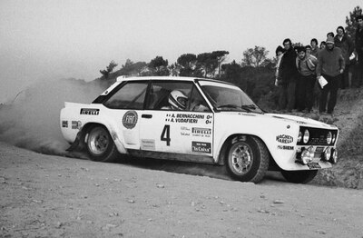 Adartico Vudafieri - Arnaldo Bernacchini
29º Rally Costa Brava 1981. Fiat 131 Abarth (TO P35975). Clasificado 1º.
Jolly Club

Del 20 al 22 de Febrero, Lloret de Mar, Catalunya, España.
Superficie: asfalto - tierra.

Tomaron la salida 76 equipos, finalizaron 15.@
Palabras clave: Fiat;Abarth;Costa_Brava;1981;Nieve;España;Spain