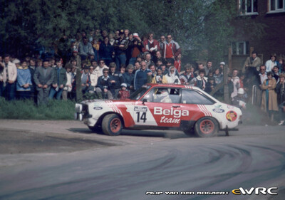 Robert Droogmans - Ronny Joosten
12º Lotto Haspengouwrally 1983. Ford Escort RS 1800 MKII (NUG 573V). Clasificado 3º.
Ford Belga Team

Del 13 al 15 Mayo, Landen, Bélgica.

Superficie: asfalto y tierra con un total de 413.94 km cronometrados divididos en 33 tramos (uno de ellos fue cancelado SS11 Heers de 26.69 km).

Tomaron la salida 123 equipos, finalizaron 52.

© Filip Van den Bogaert
@
Palabras clave: Ford;Escort;MKII;Haspengouwrally;Belgica;1983