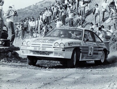 Ari Vatanen - Terry Harryman
30º Rothmans Acropolis Rally 1983. Opel Manta 400 (GG-CP 680). Clasificado 4º.
Rothmans Opel Rally Team

Del 30 de Mayo al 2 de Junio, Atenas, Grecia.
Superficie: tierra.

El Rally tenia un total de 2264 km de los que 843.30 km divididos en 45 tramos eran especiales, (uno de ellos fue cancelado SS22 Tsouka de 6.57 km).

Tomaron la salida 120 equipos, finalizaron 36.@
Palabras clave: Opel;Manta;Grecia;Grupo_B;1983;Acropolis