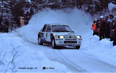 Timo Salonen - Seppo Harjanne
35º Internacional Suecia Rally 1985. Peugeot 205 Turbo 16 (323 EXA 75). Clasificado 3º.

Del 15 al 17 de Febrero, Karlstad, Suecia.
Superficie: nieve - hielo.

El Rally tenía un total de 1642.00 km de los que 513.68 km divididos en 29 tramos eran especiales.

Tomaron la salida 115, finalizaron 56.

© Gunnar Whiss
@
Palabras clave: Timo_Salonen;Peugeot;Turbo;Grupo_B;Suecia;1985