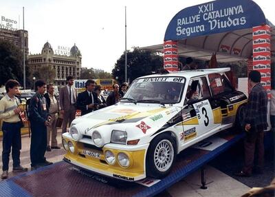 Carlos Sainz Cenamor - Antonio Boto
22º Rally Catalunya 1986. Renault 5 Maxiturbo (VA-4650-M). Clasificado 2º.
FASA Renault

Del 23 al 26 de Octubre, Barcelona, Catalunya, España.
Superficie: asfalto.

El Rally tenia un total de 1246.00 km de los que 417.00 km divididos en 30 tramos eran especiales.

Tomaron la salida 84 equipos, finalizaron 49.@
Palabras clave: Renault;Maxiturbo;Grupo_B;1986;Catalunya;España;Spain