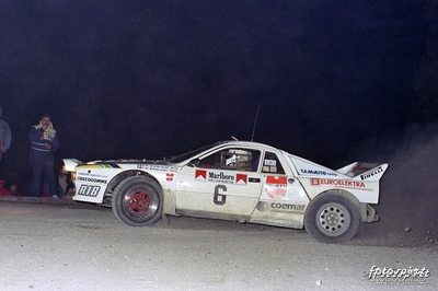 Franco Cunico - Pierangelo Scalvini
14º Marlboro San Marino Rally - Marlboro Challenge Trophy 1986. Lancia Rally 037 (CO 824444). Clasificado 4º.
Tamauto

Del 6 al 9 de Noviembre, San Marino.
Superficie: tierra - asfalto.

El Rally constaba de 350 km cronometrados divididos en 24 tramos especiales.

Tomaron la salida 62, finalizaron 25.

© Giovanni Scarpari "fotosport"
@
Palabras clave: Lancia;Rally;Grupo_B;San_Marino;1986