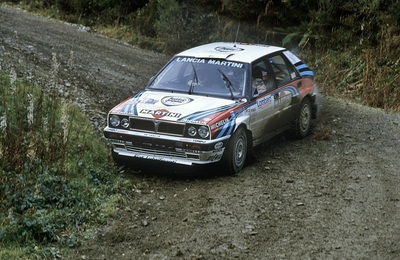 Juha Kankkunen - Juha Piironen
47º Lombard RAC Rally 1991. Lancia Delta Integrale 16V (TO 76853R). Clasificado 1º.

Del 24 al 28 de Noviembre, Harrogate, Yorkshire, Inglaterra.
Superficie: tierra.

El Rally tenia un total de 2355.31 Km de los que 565,51 Km divididos en 37 tramos eran especiales.

Se inscribieron 160 equipos, tomaron la salida 151, finalizaron 82.@
Palabras clave: ;Juha_Piironen;Lancia;Delta;Integrale;RAC_Rally;Lombard;Gran_Bretaña;1991