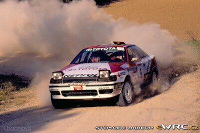 Armin Schwarz - Arne Hertz
27º Rallye Catalunya - Costa Brava - Rallye de España 1991. Toyota Celica GT-4 -ST165- (K-AM 2590). Clasificado 1º.
Toyota Team Europe

Del 10 al 13 de Noviembre, Lloret de Mar, Girona, Catalunya, España.
Superficie: asfalto - tierra.

El Rally tenia un total de 1606.98 km de los que 594.01 km divididos en 35 tramos eran especiales, (2 de ellas fueron canceladas SS4 Sant Hilari - Osor de 13.57 Km y SS29 Riera de Merles de 14.36 Km).

Tomaron la salida 76 equipos, finalizaron 33.

© Stéphane Lhonnay
@@
Palabras clave: Toyota;Celica;Catalunya;1991;ST165;Spain;España