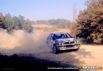 Juha Kankkunen - Juha Piironen
27º Rallye Catalunya - Costa Brava - Rallye de España 1991. Lancia Delta Integrale 16V (TO 76856R). Clasificado 2º.
Martini Lancia

Primer año válido para el Campeonato Mundial de Rallyes.

Del 10 al 13 de Noviembre, Lloret de Mar, Girona, Catalunya, España.
Superficie: asfalto - tierra.

El Rally tenia un total de 1606.98 km de los que 594.01 km divididos en 35 tramos eran especiales, (2 de ellos fueron cancelados SS4 Sant Hilari - Osor de 13.57 Km y SS29 Riera de Merles de 14.36 Km).

Tomaron la salida 76 equipos, finalizaron 33.

© Stéphane Lhonnay
@
Palabras clave: Lancia;Delta;Integrale;Catalunya;1991;España;Spain