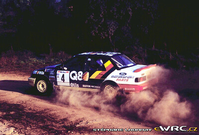 François Delecour - Daniel Grataloup
27º Rallye Catalunya - Costa Brava - Rallye de España 1991. Ford Sierra RS Cosworth 4x4 (H319 MTW). Clasificado 3º.
Q8 Team Ford

Del 10 al 13 de Noviembre, Lloret de Mar, Girona, Catalunya, España.
Superficie: asfalto - tierra.

El Rally tenia un total de 1606.98 km de los que 594.01 km divididos en 35 tramos eran especiales (2 de ellos fueron cancelados SS4 Sant Hilari - Osor de 13.57 Km y SS29 Riera de Merles de 14.36 Km).

Tomaron la salida 76 equipos, finalizaron 33.

© Stéphane Lhonnay
@
Palabras clave: Ford;Sierra;Cosworth;1991;Catalunya;España;Spain