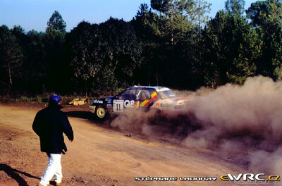 Mia Bardolet - Antonio Rodrí­guez
27º Rallye Catalunya - Costa Brava - Rallye de España 1991. Ford Sierra RS Cosworth 4x4 (H315 OEV). Clasificado 4º.
Q8 Team Ford

Primer año válido para el Campeonato Mundial de Rallyes.

Del 10 al 13 de Noviembre, Lloret de Mar, Girona, Catalunya, España.
Superficie: asfalto - tierra.

El Rally tenia un total de 1606.98 km de los que 594.01 km divididos en 35 tramos eran especiales (2 de ellos fueron cancelados SS4 Sant Hilari - Osor de 13.57 Km y SS29 Riera de Merles de 14.36 Km).

Tomaron la salida 76 equipos, finalizaron 33.

© Stéphane Lhonnay
@
Palabras clave: Ford;Sierra;Cosworth;Catalunya;Costa_Brava;1991;España;Spain