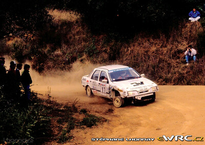 Carlos Menem Jr. - Victor H. Zucchini
27º Rallye Catalunya - Costa Brava - Rallye de España 1991. Ford Sierra Cosworth 4x4 (G95 CHK). clasificado 11º.
Mike Little Preparations

Del 10 al 13 de Noviembre, Lloret de Mar, Girona, Catalunya, España.
Superficie: asfalto - tierra.

El Rally tenia un total de 1606.98 km de los que 594.01 km divididos en 35 tramos eran especiales, (2 de ellas fueron canceladas SS4 Sant Hilari - Osor de 13.57 Km y SS29 Riera de Merles de 14.36 Km).

Tomaron la salida 76 equipos, finalizaron 33.

© Stéphane Lhonnay
@@
Palabras clave: Ford;Sierra;Cosworth;Catalunya;Costa_Brava;1991;España;Spain