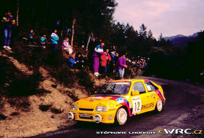 Borja Moratal - Arturo Fernandez
27º Rallye Catalunya - Costa Brava - Rallye de España 1991. Opel Kadett GSI 16V (F686HVK). Abandonó por la suspensión del coche en SS24 Olius de 14.85 km.
Opel Team España

Del 10 al 13 de Noviembre, Lloret de Mar, Girona, Catalunya, España.
Superficie: asfalto - tierra.

El Rally tenia un total de 1606.98 km de los que 594.01 km divididos en 35 tramos eran especiales, (2 de ellas fueron canceladas SS4 Sant Hilari - Osor de 13.57 Km y SS29 Riera de Merles de 14.36 Km).

Tomaron la salida 76 equipos, finalizaron 33.

© Stéphane Lhonnay
@
Palabras clave: Opel;Kadett;GSI;Catalunya;Costa_Brava;1991;España;Spain