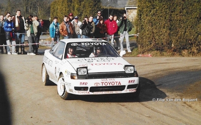 Renaud Verreydt - Georges Biar
35º Boucles de Spa Alphonse Delettre 1992. Toyota Celica GT-4 "ST165" (DUA-883). Clasificado 1º.
Toyota Racing

Del 7 al 9 de Febrero, Spa, Bélgica.
Superficie: Asfalto con un total de 296.58 km cronometrados.

Tomaron la salida 88 equipos, finalizaron 54.

© Filip Van den Bogaert
@
Palabras clave: Toyota;Celica;ST165;Boucles_Spa;1992