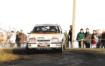 Bruno Thiry - Stéphane Prévot
35º Boucles de Spa Alphonse Delettre 1992. Opel Kadett GSI 16V (ERZ-629). Clasificado 3º.
Opel Team Belgium

Del 7 al 9 de Febrero, Spa, Bélgica.
Superficie: Asfalto con un total de 296.58 km cronometrados.

Tomaron la salida 88 equipos, finalizaron 54.

© Filip Van den Bogaert
@
Palabras clave: Opel;Kadett;Boucles_Spa;1992