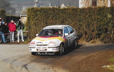 Bruno Thiry - Stéphane Prévot
35º Boucles de Spa Alphonse Delettre 1992. Opel Kadett GSI 16V (ERZ-629). Clasificado 3º.
Opel Team Belgium

Del 7 al 9 de Febrero, Spa, Bélgica.
Superficie: Asfalto con un total de 296.58 km cronometrados.

Tomaron la salida 88 equipos, finalizaron 54.

© Filip Van den Bogaert
@
Palabras clave: Opel;Kadett;Boucles_Spa;1992