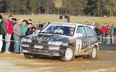 Grégoire de Mevius - Willy Lux
35º Boucles de Spa Alphonse Delettre 1992. Nissan Sunny GTI-R (KDD-341). Clasificado 4º.
Nissan Belgium Rally Team

Del 7 al 9 de Febrero, Spa, Bélgica.
Superficie: Asfalto con un total de 296.58 km cronometrados.

Tomaron la salida 88 equipos, finalizaron 54.

© Filip Van den Bogaert
@
Palabras clave: Nissan;Sunny;Boucles_Spa;1992
