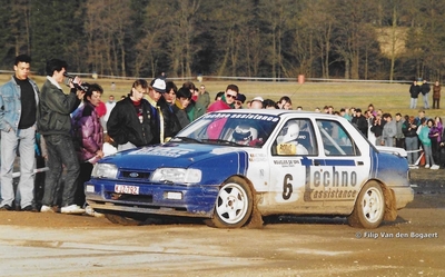 Marc Timmers - Jean-Louis France
35º Boucles de Spa Alphonse Delettre 1992. Ford Sierra RS Cosworth 4x4 (KJZ-792). Clasificado 5º.
Royale Ecurie Ardennes

Del 7 al 9 de Febrero, Spa, Bélgica.
Superficie: Asfalto con un total de 296.58 km cronometrados.

Tomaron la salida 88 equipos, finalizaron 54.

© Filip Van den Bogaert
@
Palabras clave: Ford;Sierra;Cosworth;Boucles_Spa;1992