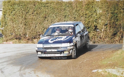 Jean Ragnotti - Gilles Thimonier
35º Boucles de Spa Alphonse Delettre 1992. Renault Clio 16S (4474 TM 84). Clasificado 6º.
Société Diac

Del 7 al 9 de Febrero, Spa, Bélgica.
Superficie: Asfalto con un total de 296.58 km cronometrados.

Tomaron la salida 88 equipos, finalizaron 54.

© Filip Van den Bogaert
@
Palabras clave: Renault;Clio;Boucles_Spa;1992