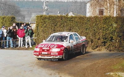 Patrick Snijers - Dany Colebunders
35º Boucles de Spa Alphonse Delettre 1992. Ford Sierra RS Cosworth 4x4 (JXH-418). Abandonó por accidente, desconocemos en que especial.
Bastos Ford Rally Team

Del 7 al 9 de Febrero, Spa, Bélgica.
Superficie: Asfalto con un total de 296.58 km cronometrados.

Tomaron la salida 88 equipos, finalizaron 54.

© Filip Van den Bogaert
@
Palabras clave: Ford;Sierra;Cosworth;Boucles_Spa;1992