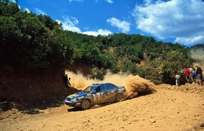 Carlos Sainz Cenamor - Lui­s Moya
41º Acropolis Rally 1994. Subaru Impreza 555. Clasificado 1º.

Del 29 al 31 de Mayo, Grecia.
Superficie: tierra.

El Rally tenia un total de 1,448.40 Km de los que 503.53 Km divididos en 33 tramos, eran especiales.

Se inscribieron 88 equipos, tomaron la salida 88, finalizaron 36.@
Palabras clave: ;Luis_Moya;Subaru;Impreza;Grecia;1994