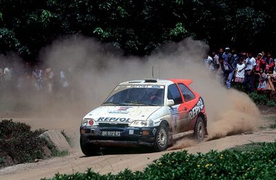 Carlos Sainz Cenamor - Lui­s Moya
21º Bank Utama Rally Indonesia 1996. Ford Escort RS Cosworth (BK 872 RI). Clasificado 1º.
Ford Motor Co. Ltd.

Del 10 al 12 de Mayo, Medan.
Superficie: tierra.

El Rally se dividia en 3 etapas con 452.29 km cronometrados divididos en 27 tramos especiales.

Tomaron la salida 63 equipos, finalizaron 29.@
Palabras clave: Ford;Escort;Cosworth;Indonesia;1996