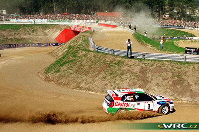 Carlos Sainz - Luís Moya
33º TAP Rallye de Portugal 1999. Toyota Corolla WRC (K-AM 152). Clasificado 2º.
Toyota Castrol Team

Del 21 al 24 de Marzo, Matosinhos, Porto, Portuigal.
Superficie: tierra. 

El Rally tení­a un total de 1768.61 km de los que 399.51 km divididos en 23 tramos eran especiales (dos de ellos fueron cancelados SS18 Arganil - Coja 2 de 20.96 km y SS19 Salgueiro - Gois 2 de 19.70 km).

Se inscribieron 117 equipos, tomaron la salida 117, finalizaron 56.

© Teams
@@
Palabras clave: Toyota;Corolla;WRC;Portugal;1999
