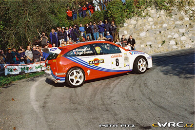 Simon Jean-Joseph - Fred Gallagher
41º Rallye Sanremo - Rallye d'Italia 1999. Ford Focus WRC '99 (S12 FMC). Clasificado 7º.
Ford Motor Co. Ltd.

Del 11 al 13 de Octubre, Sanremo, Liguria, Imperia, Italia.
Superficie: asfalto.

El Rally tenia un total de 1384.58 Km de los que 384.88 Km divididos en 18 tramos, eran especiales.

Se inscribieron 124 equipos, tomaron la salida 119, finalizaron 55.

© Petr Fitz
@@
Palabras clave: Ford;Focus;WRC;Sanremo;1999