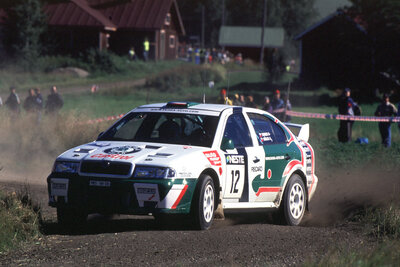 Emil Triner - Miloš Hulka
49º Neste Rally Finland 1999. Skoda Octavia WRC (MBS 94-08). Clasificado 14º.
Skoda Motorsport

Del 20 al 22 de Agosto, Jyväskylä.
Superficie: tierra.

El Rally tenia un total de 1218.42 km de los que 377.26 km divididos en 23 tramos eran especiales.

Se inscribieron 131 equipos, tomaron la salida 129, finalizaron 64.

© eWRC
@@
Palabras clave: Skoda;Octavia;WRC;Finlandia;1999