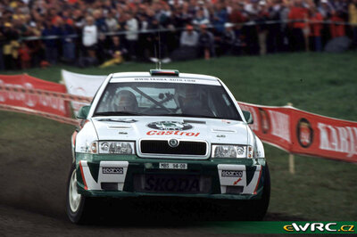 Emil Triner - Miloš Hulka
49º Neste Rally Finland 1999. Skoda Octavia WRC (MBS 94-08). Clasificado 14º.
Skoda Motorsport

Del 20 al 22 de Agosto, Jyväskylä.
Superficie: tierra.

El Rally tenia un total de 1218.42 km de los que 377.26 km divididos en 23 tramos eran especiales.

Se inscribieron 131 equipos, tomaron la salida 129, finalizaron 64.

© eWRC
@@
Palabras clave: Skoda;Octavia;WRC;Finlandia;1999